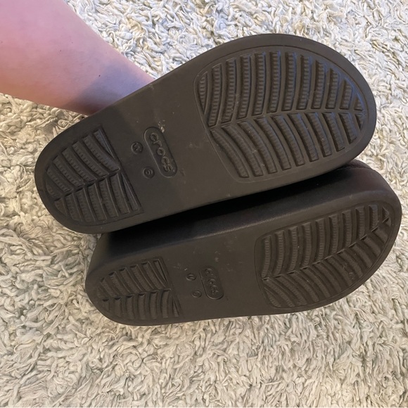 Crocs Dylan Platform Clogs - Picture 3 of 5